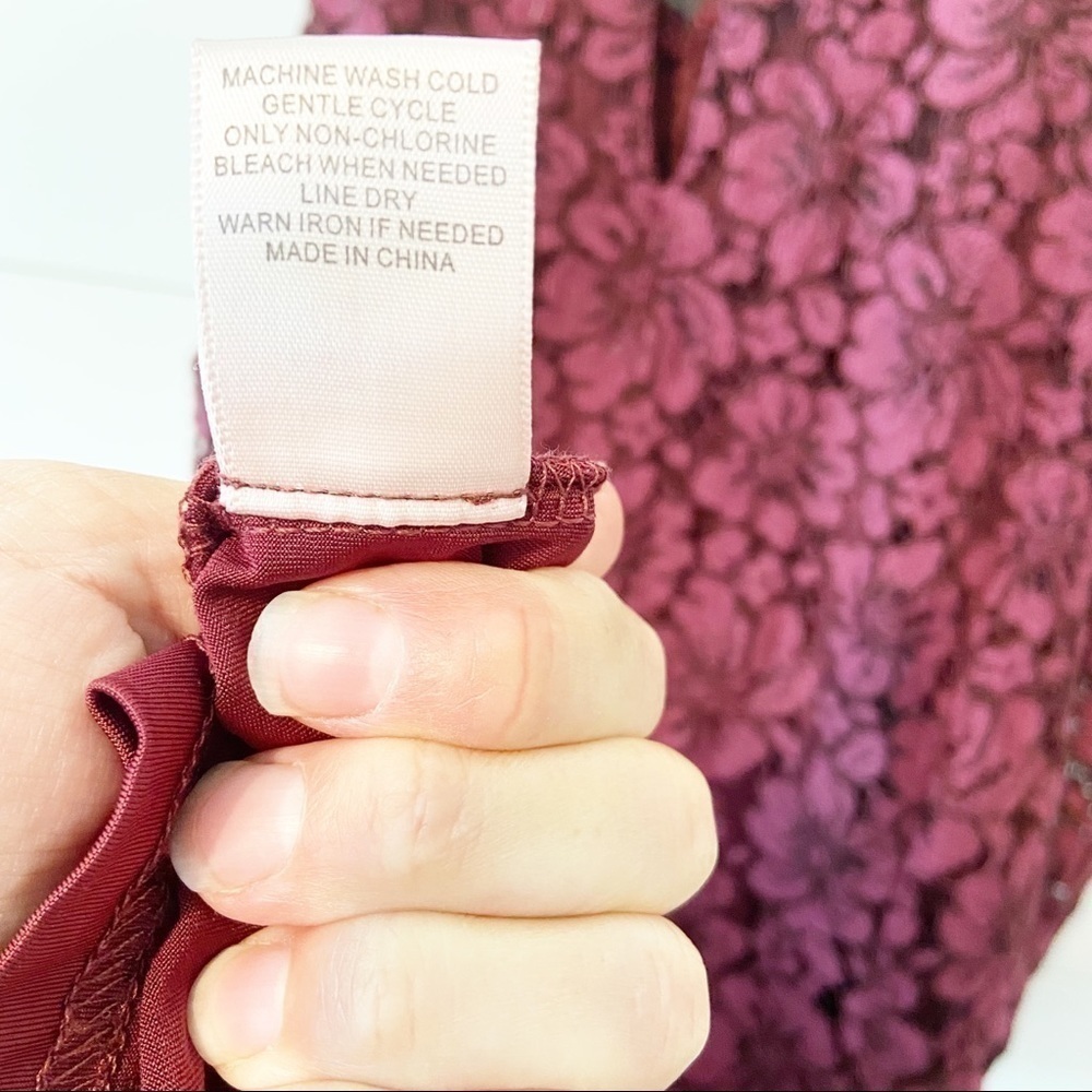 Skies are Blue | Lace Cold Shoulder Dress size Medium, M, Wine/Burgundy color. - Picture 10 of 13